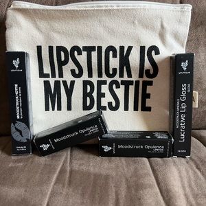 Younique Lip Bag